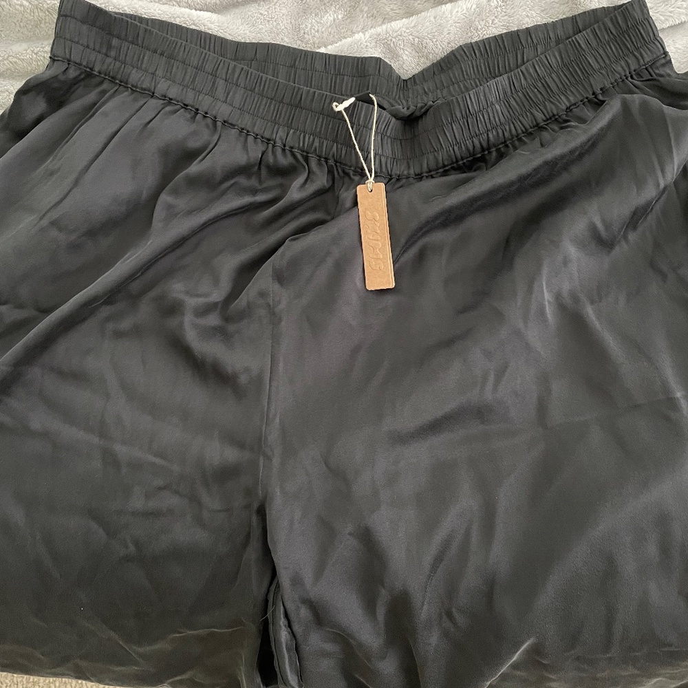 NWT SKIMS silk sleep set